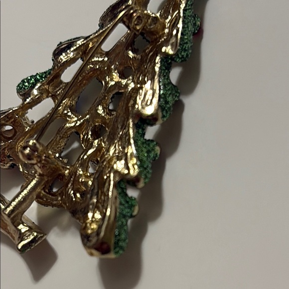 Festive Green and Gold Christmas Tree Brooch Vintage - Picture 6 of 7